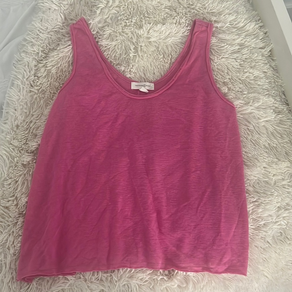 pink flowy tank top